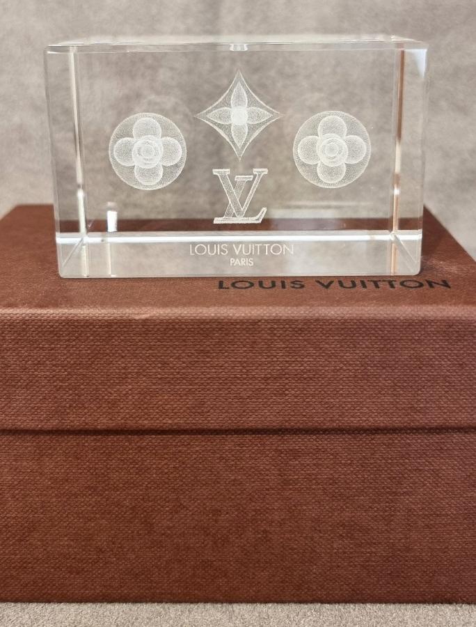 Louis Vuitton Paperweight , More Informations...